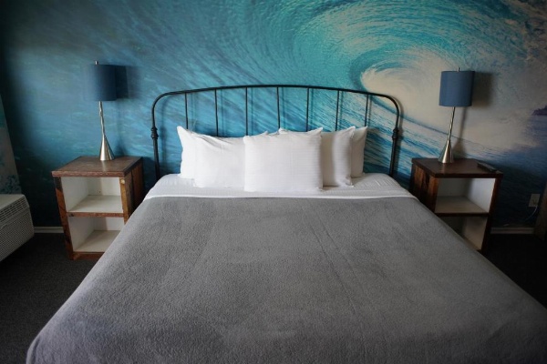 Huntington Surf Inn image 27