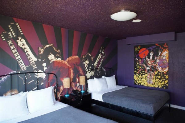 Huntington Surf Inn image 28